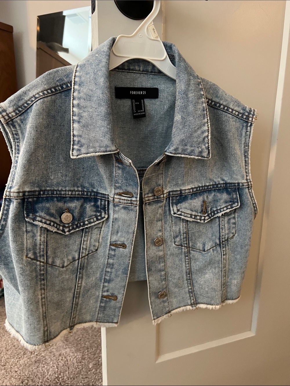 Forever 21 Light Wash Cropped Denim Vest